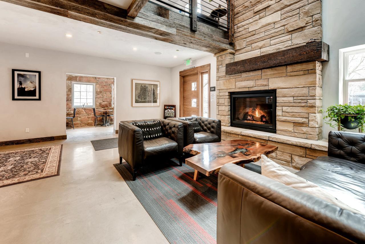 Lodge A-lodge *