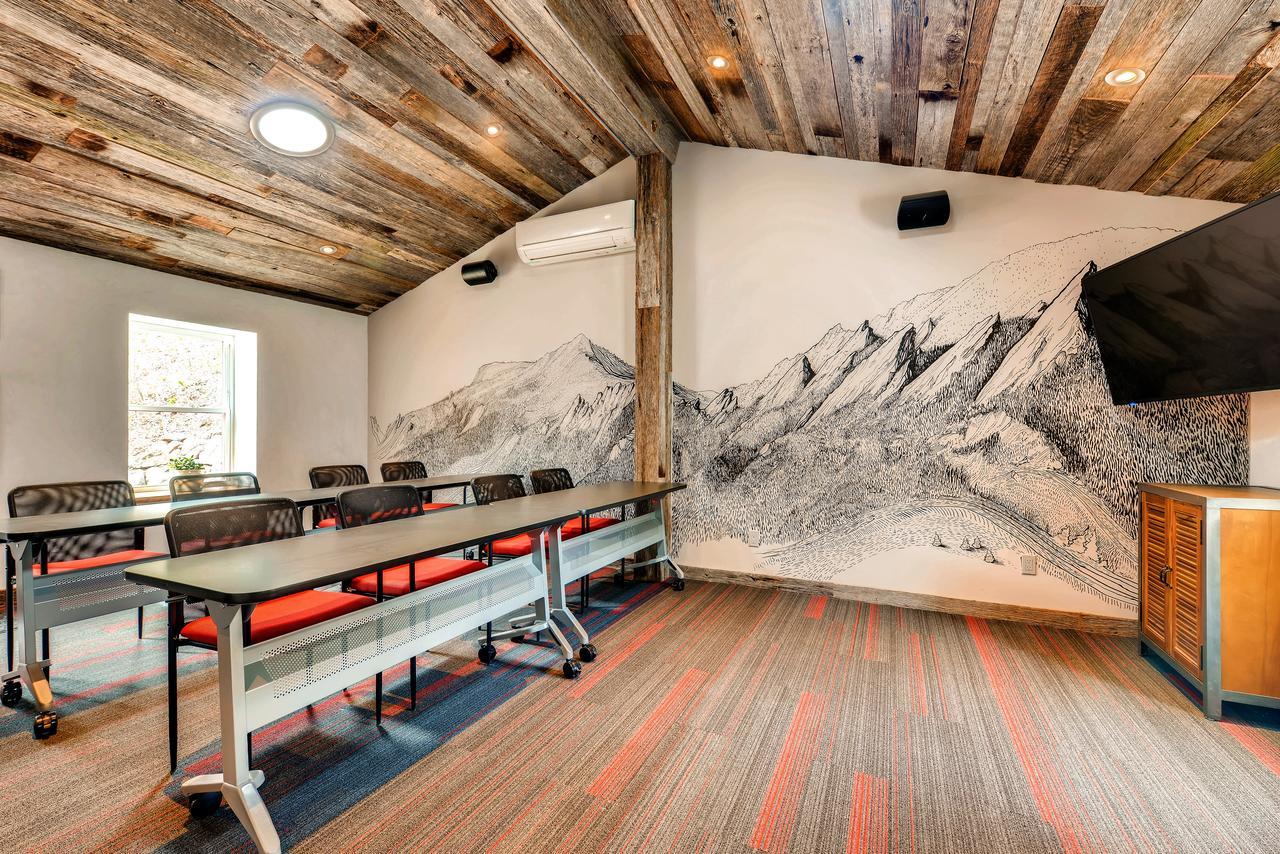 A-lodge
